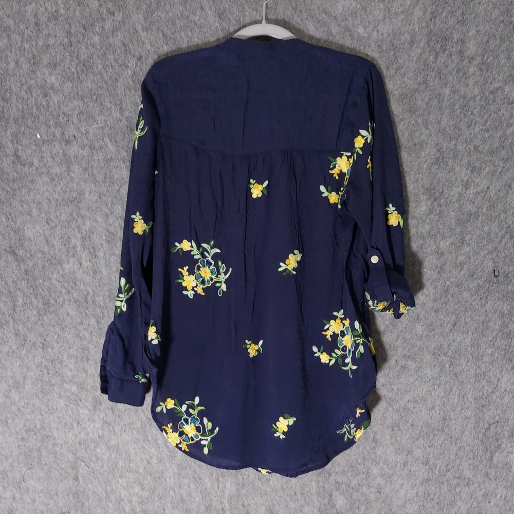 Anthropologie Figueroa & Flower Blouse M Navy Crepe Embroidered Roll Tab Sleeve - Picture 5 of 7